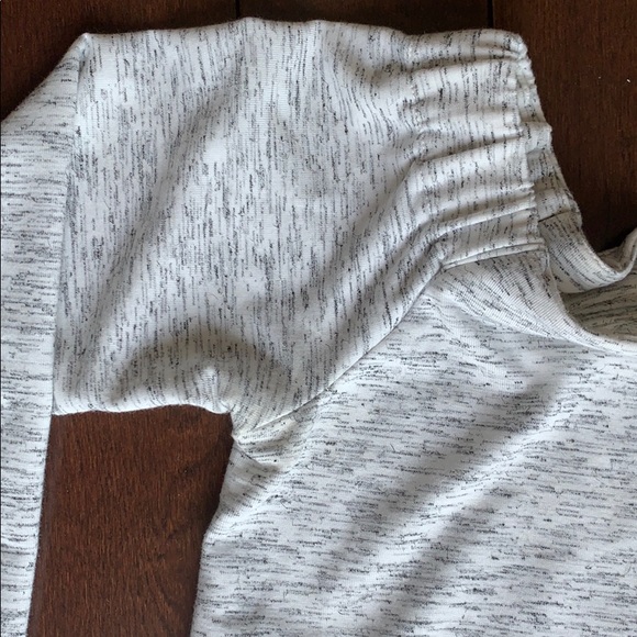 Club Monaco Off-the-Shoulder Top - Picture 4 of 7